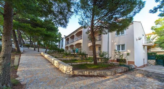 Beach Apartments Lavica 3*