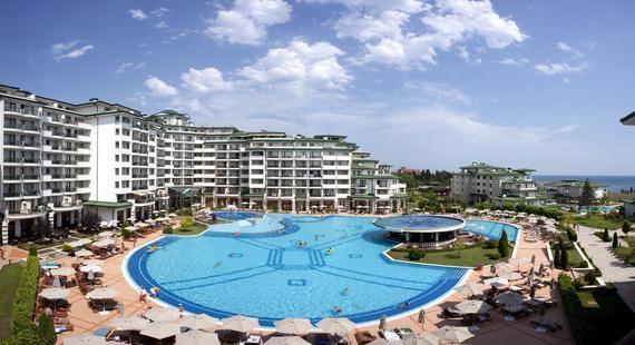 Emerald Beach Resort Spa & Apartments 5*