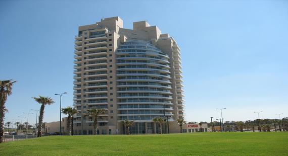 Ramada Hotel and Suites Netanya 5*