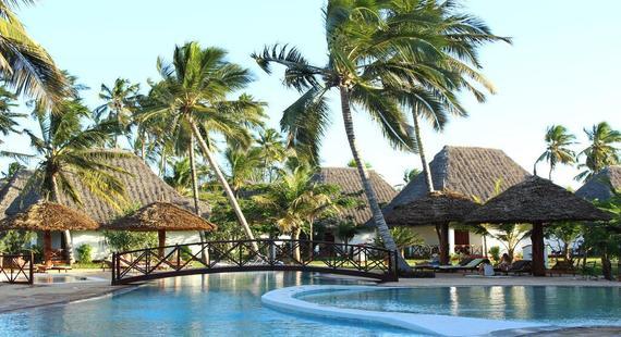 Uroa Bay Beach Resort 4*